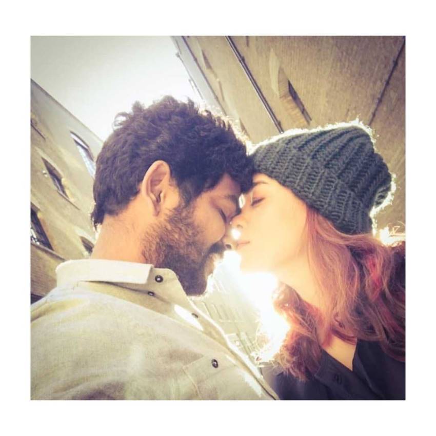 Nayantara With Her Boyfriend Vignesh Romantic Moments Photos