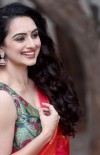 Shruti Marathe photo