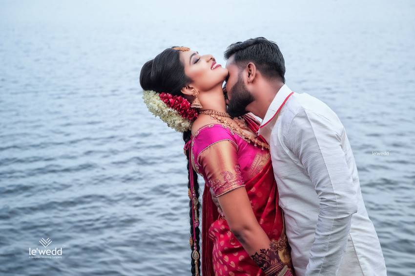 Srilankan Couples Pre Wedding Photo shoot At Athirappally Riverside, Kerala