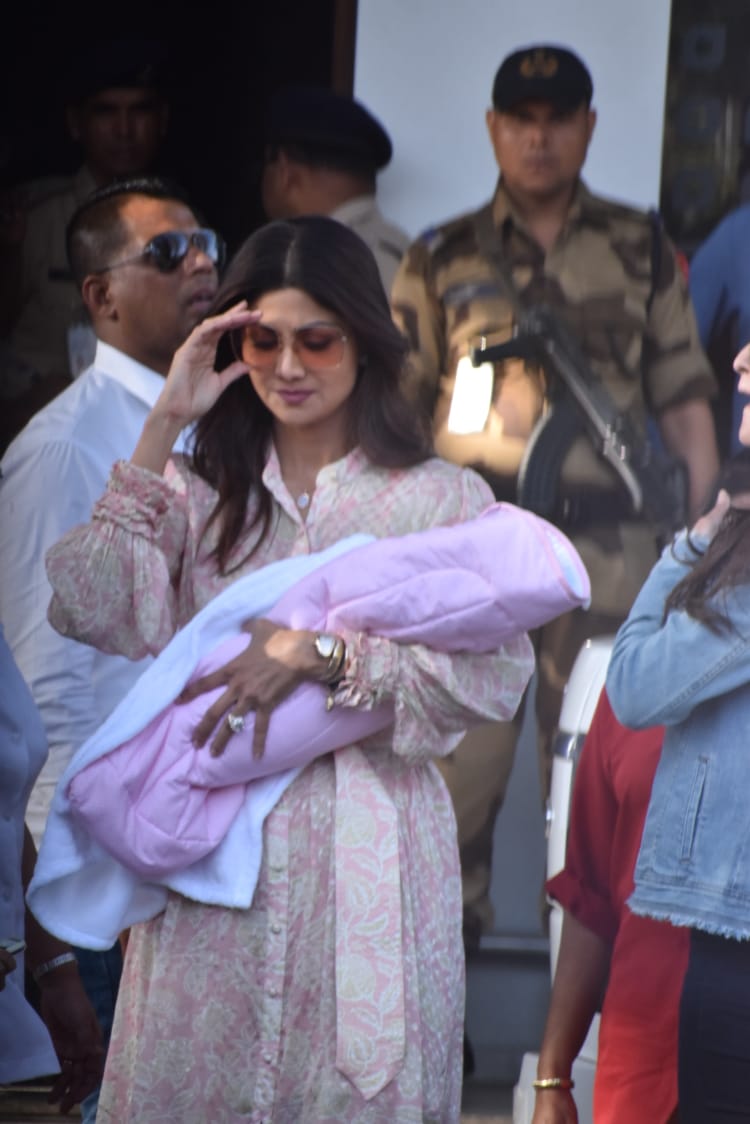 Shilpa Shetty, Raj Kundra with son Vivan & newly born Baby Samish Spotted at Kalina Airport