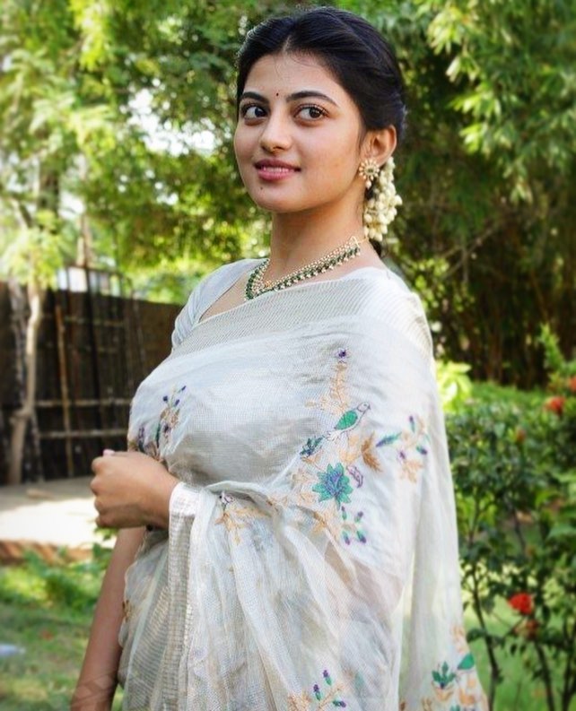 Anandhi