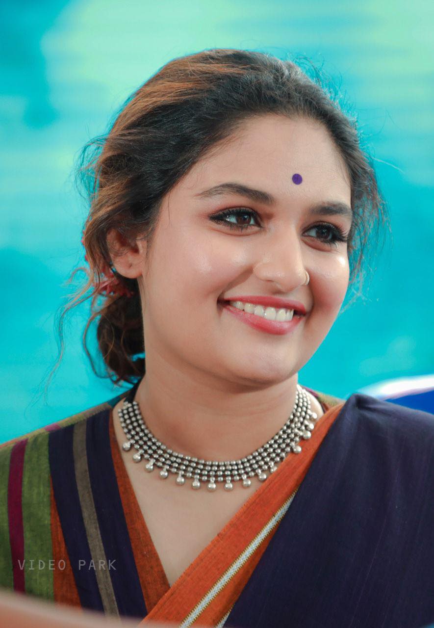 885px x 1280px - Prayaga Martin Photos : Pictures, Latest photoshoot of Prayaga Martin,  Latest Images, Stills Of Prayaga Martin, HD Photos - Filmiforest